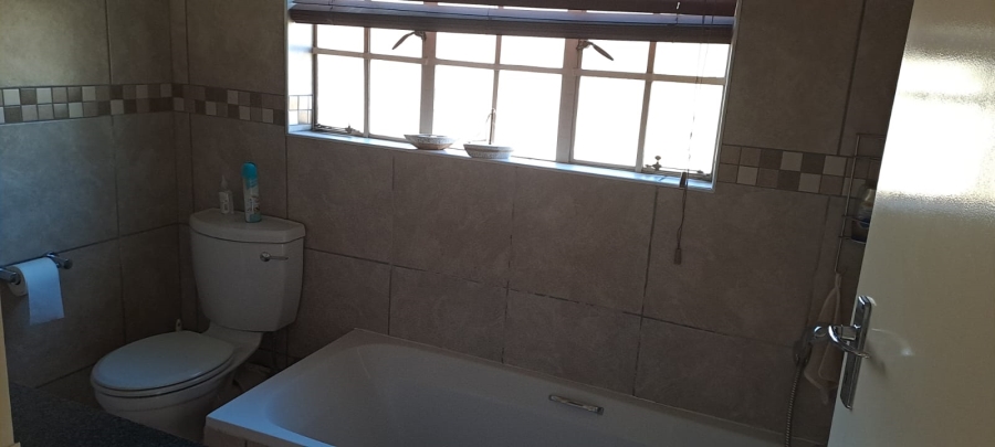 3 Bedroom Property for Sale in Hexrivier Lifestyle Estate North West